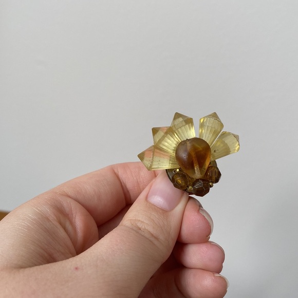 Vintage Beaded Yellow and Brown Clip On Earrings - Picture 3 of 7